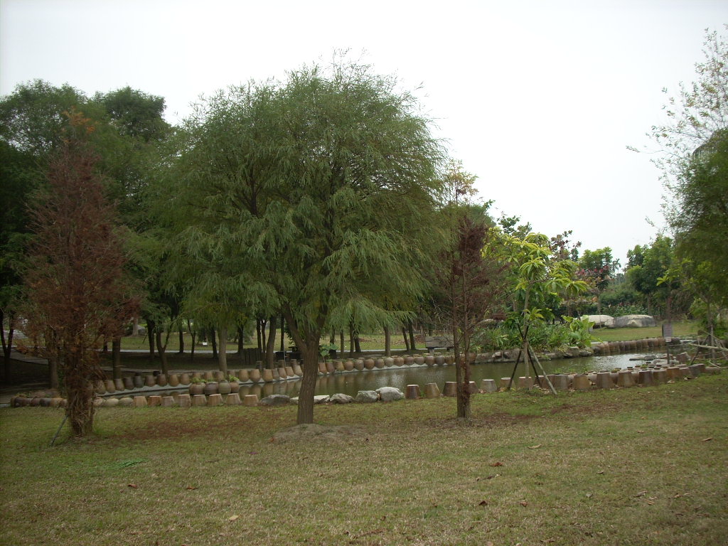 甕池