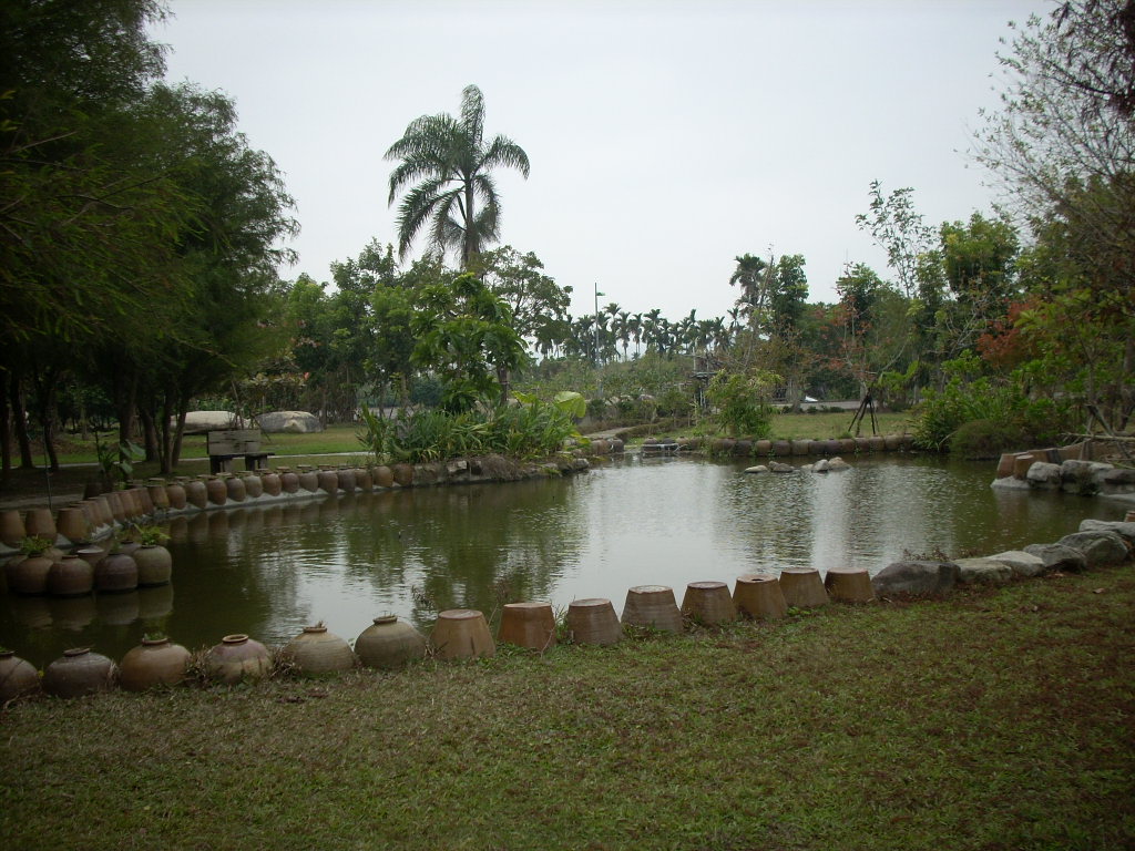 甕池