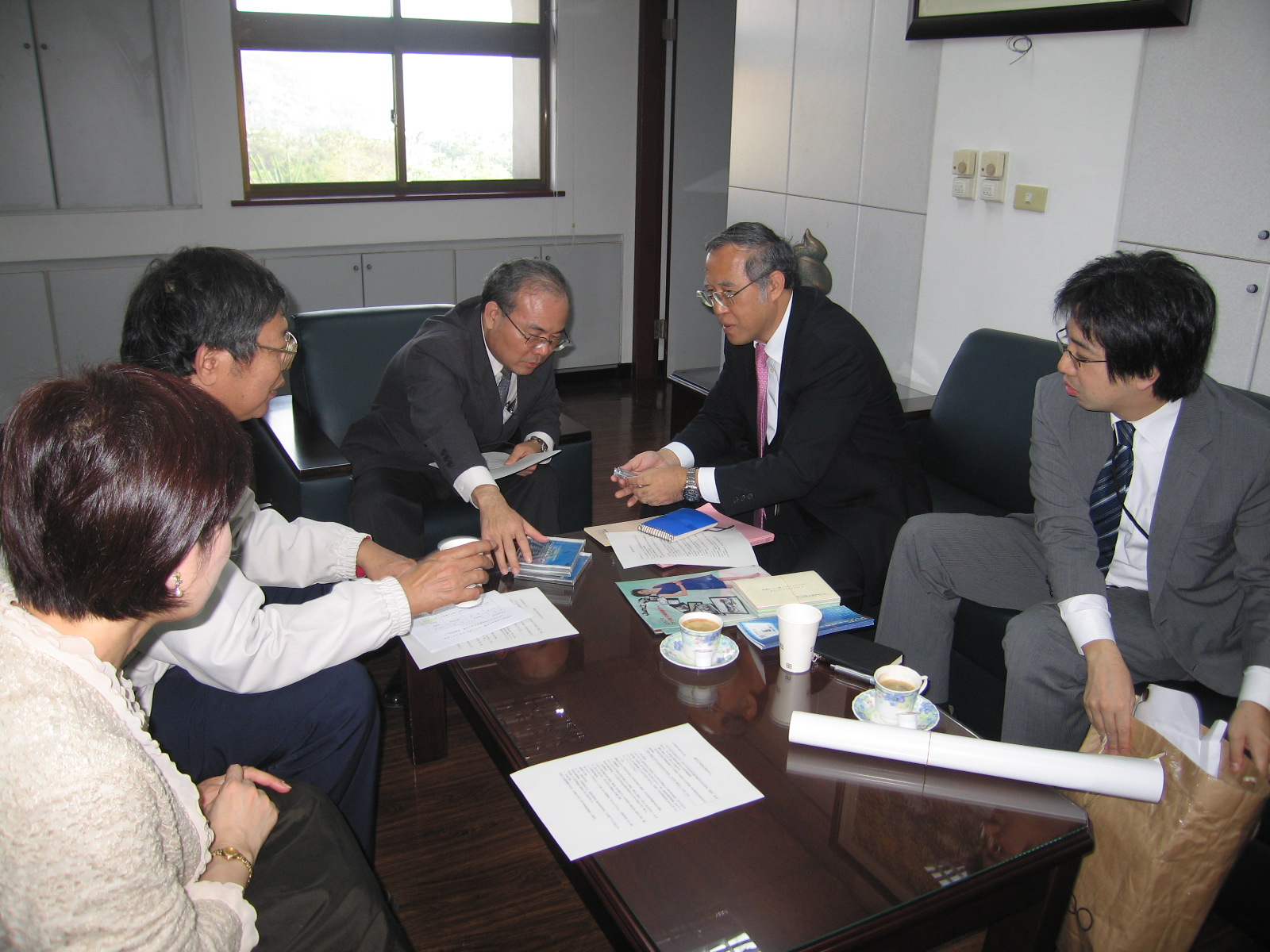 雙方針對史料數位化廣泛交換意見