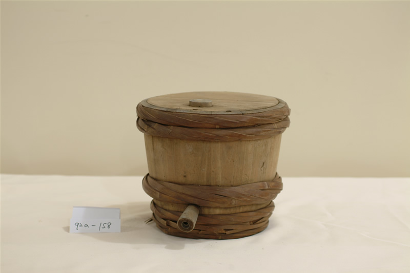 圖2　木製醬油壺