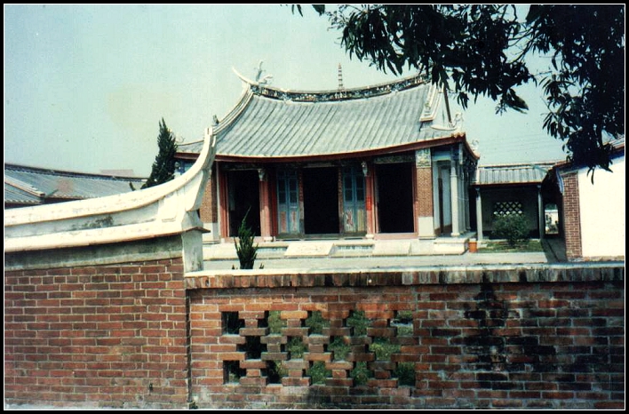 登瀛書院，位於南投縣草屯