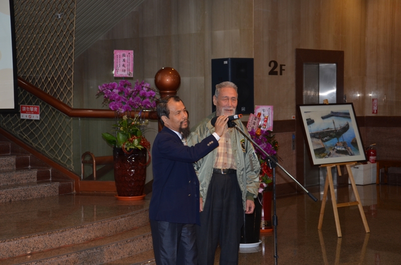 圖9：臺灣民俗文物協會王明和理事長（左）之恩師柴鳳山先生（右）致詞