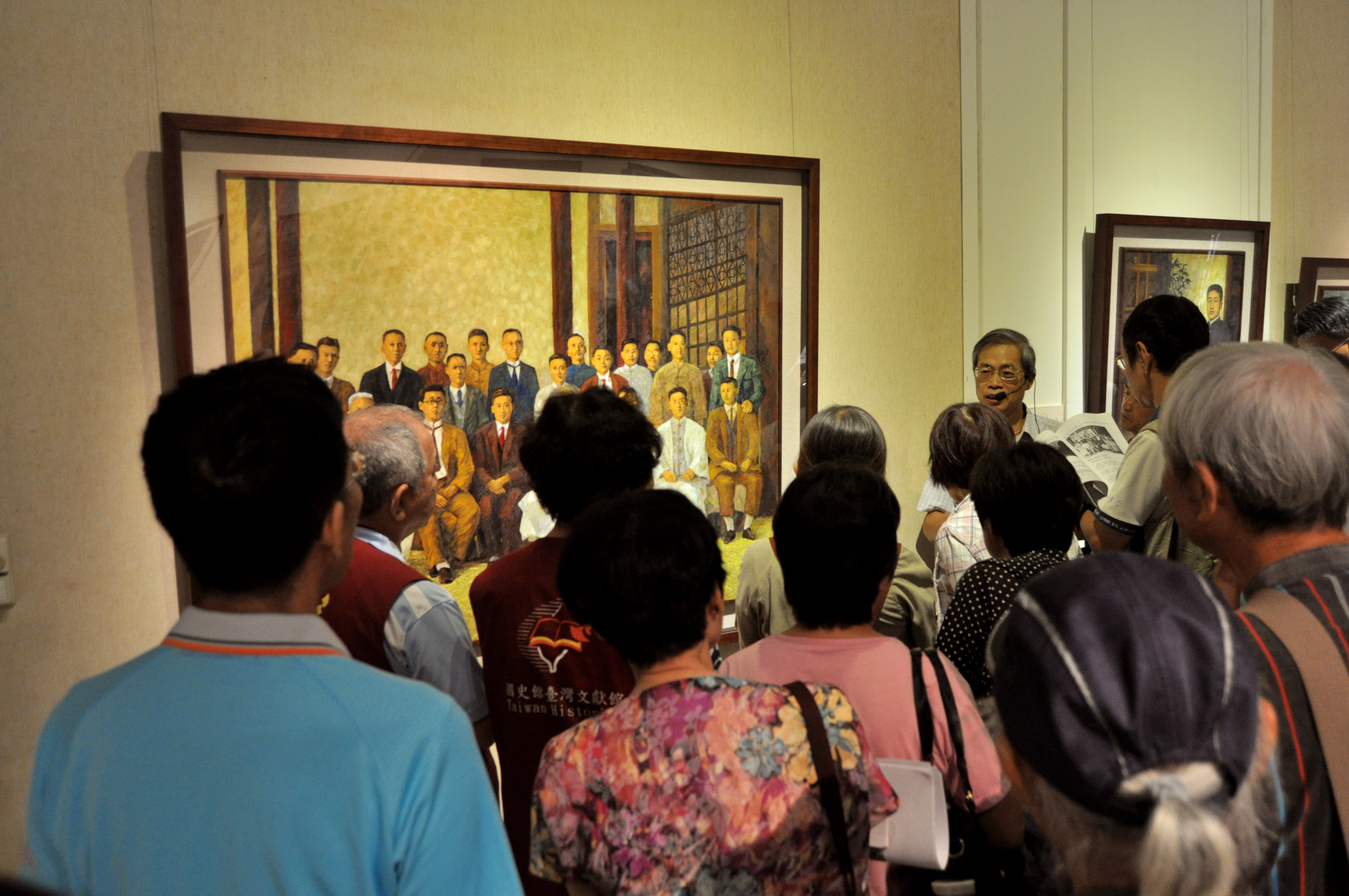 圖12：蔣渭水文化基金會蔣朝根執行長進行本館導覽義工培訓