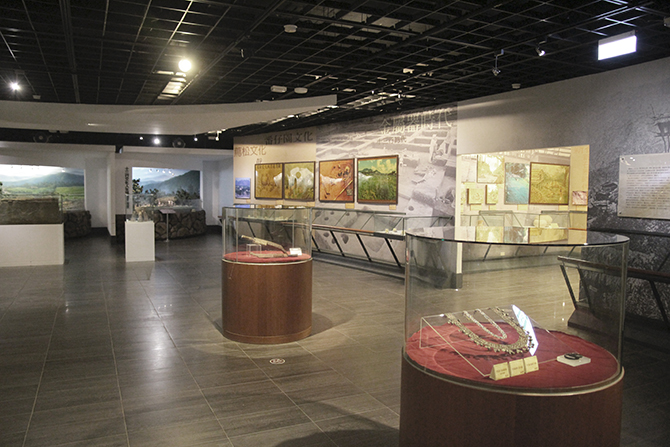 People could learn the cultures of prehistoric age about Taiwan in this gallery.
