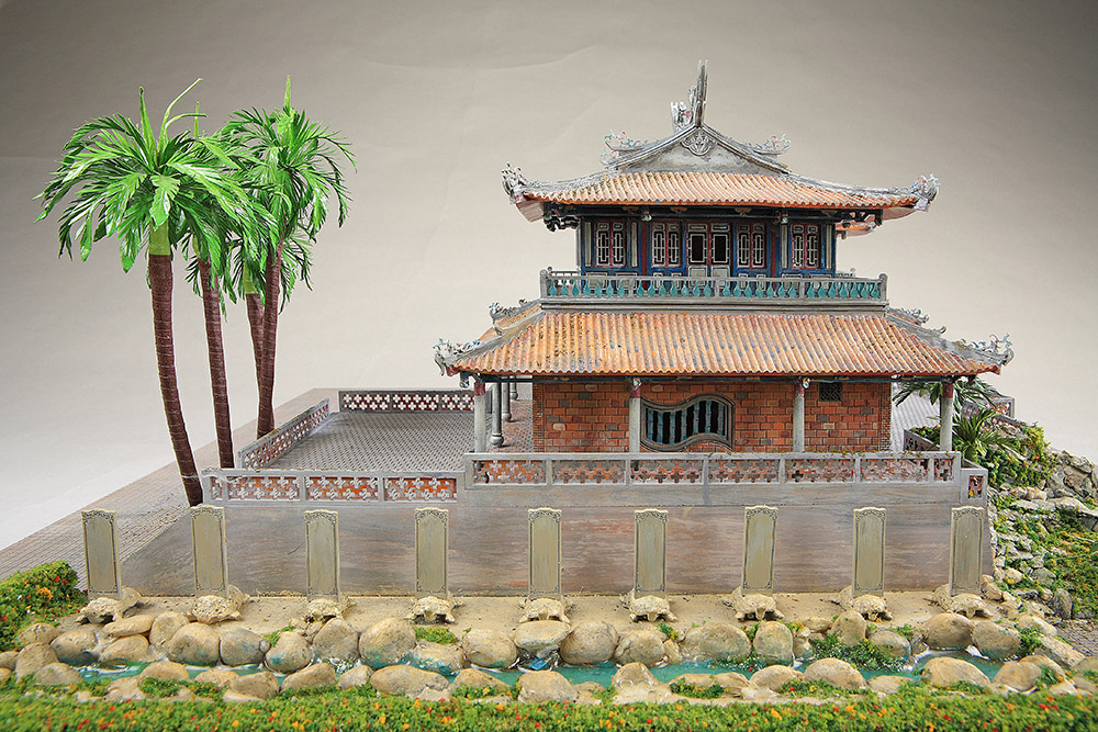 This is a model of Fort Provintia. It was built in 1653 during the Dutch colonization of Taiwan. 