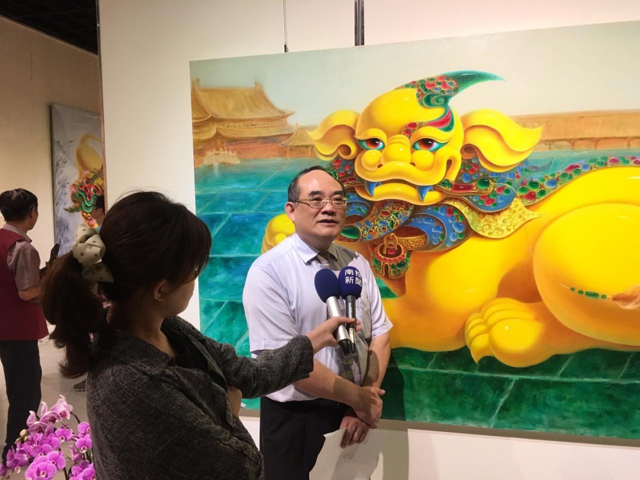 圖17：張鴻銘館長接受媒體採訪