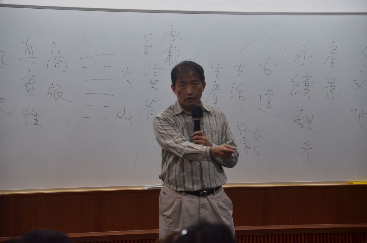 圖10：黃世明老師主講「文化觀光與生態旅遊」