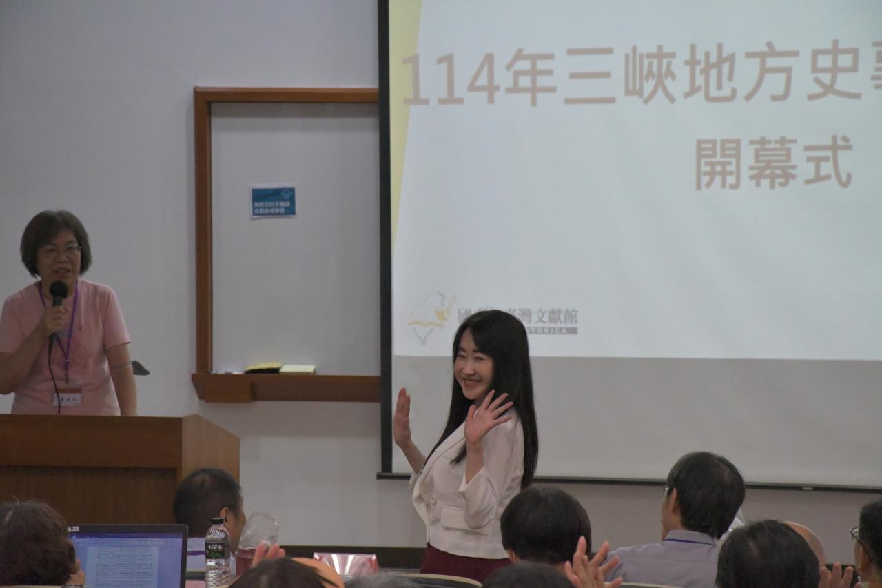 圖2： 臺北大學人文學院朱孟庭院長出席