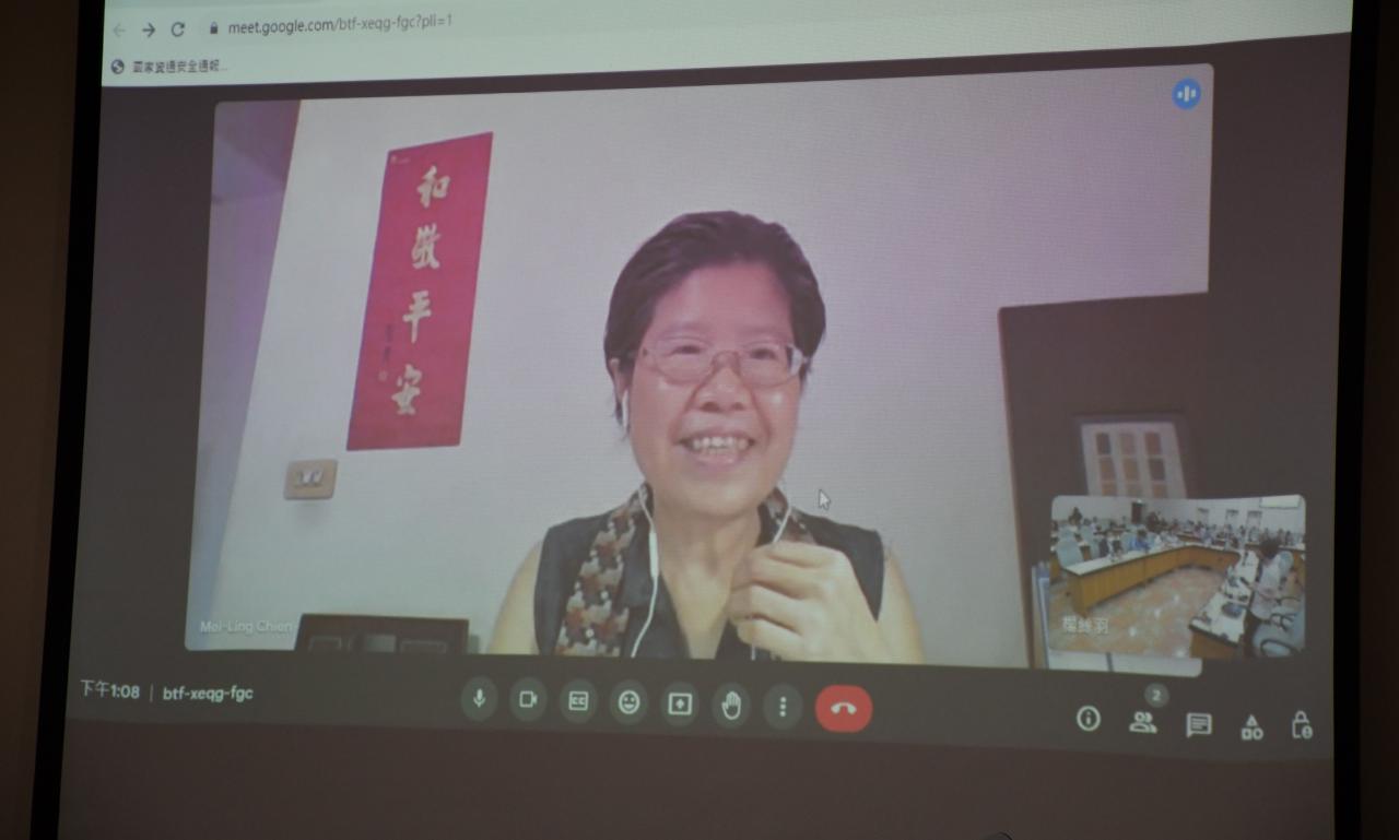 圖8：簡美玲老師主講「性別化敘事裡的祖先與家族：以北臺灣兩個客家菁英家族為例」
