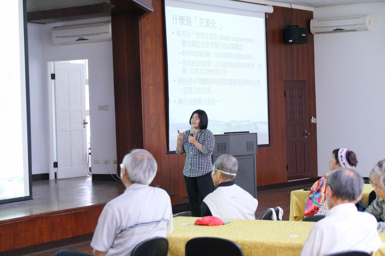 圖3.謝若蘭演講