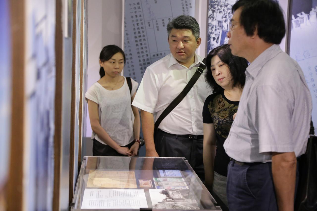 參觀展覽