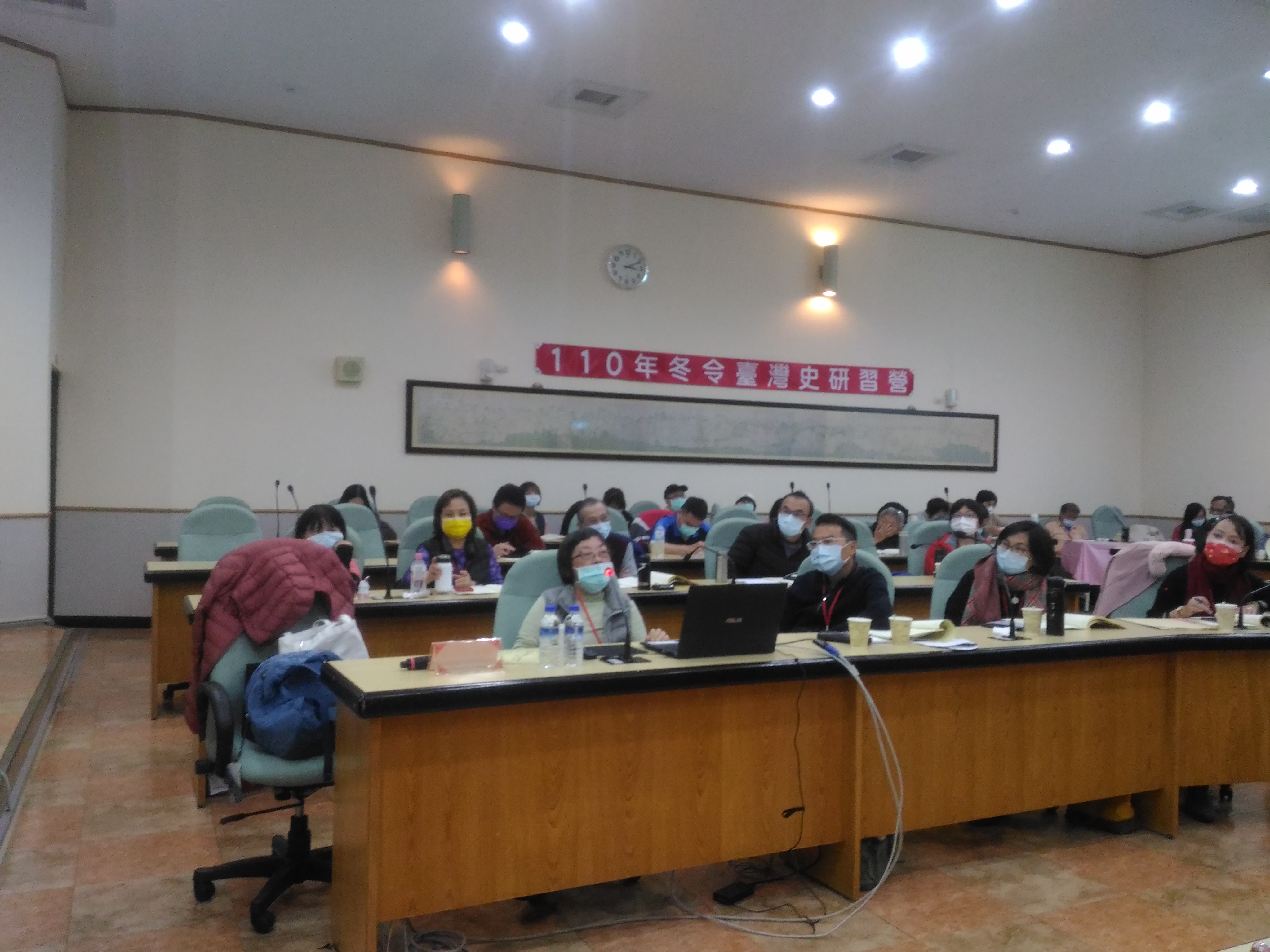 圖4：許雪姬老師主講「口述歷史在臺灣的發展與運用」.jpg